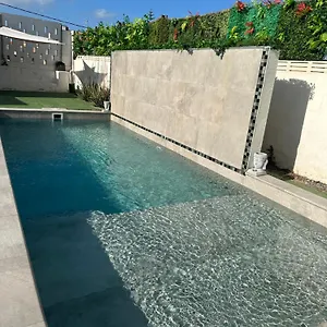 Valtisya Pool And Airport Country house